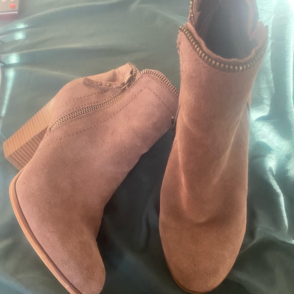 brown heeled boots